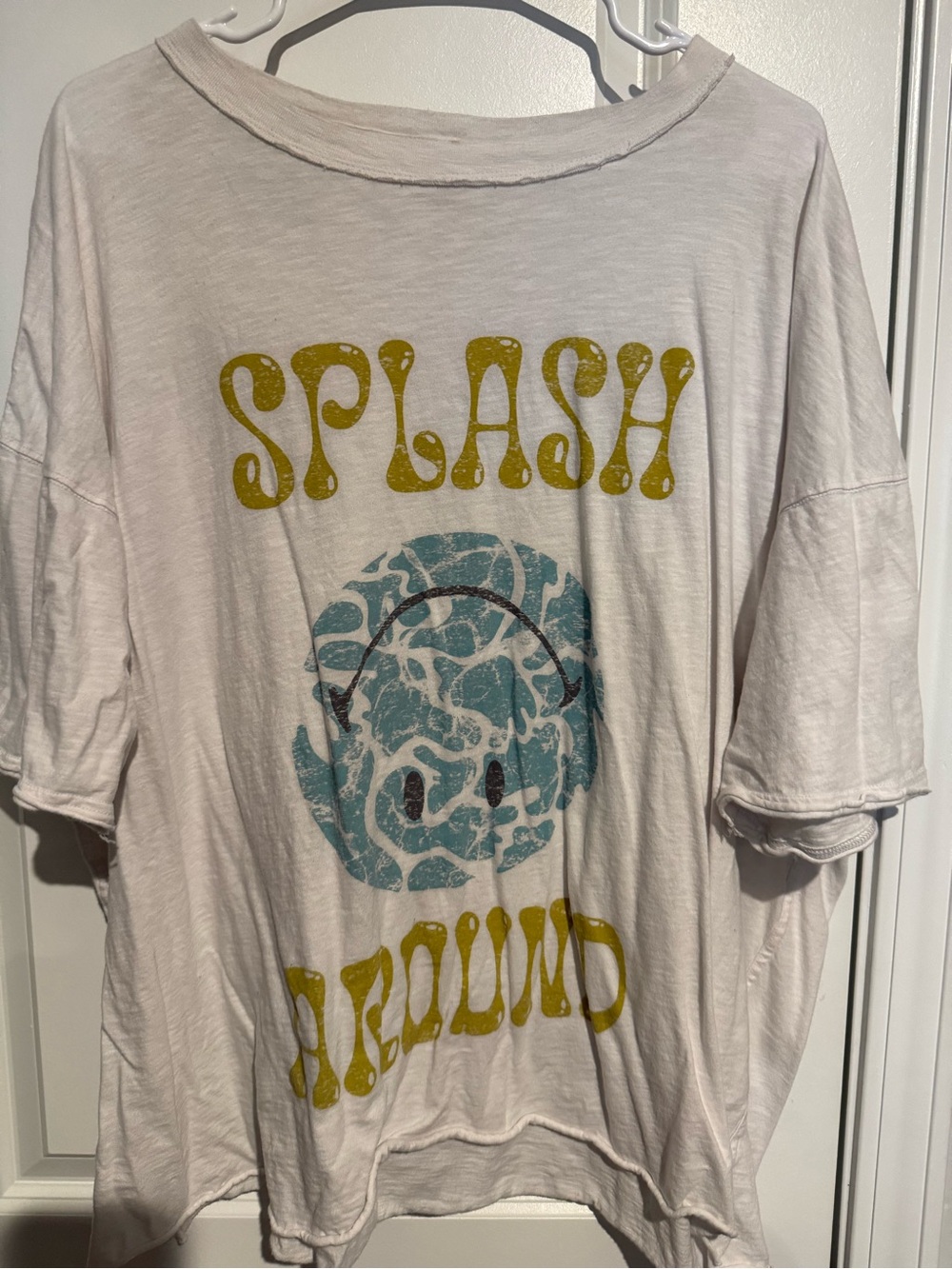 aerie White Tee with Blue & Yellow 'SPLASH' Graphic